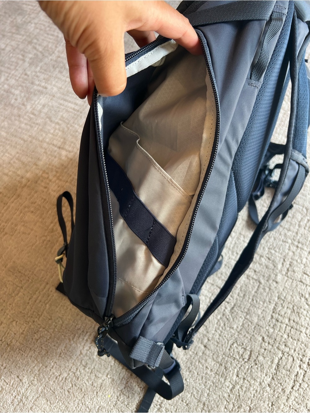 REI Co-Op Navy Ruckpack 18L Backpack - Picture 14 of 16